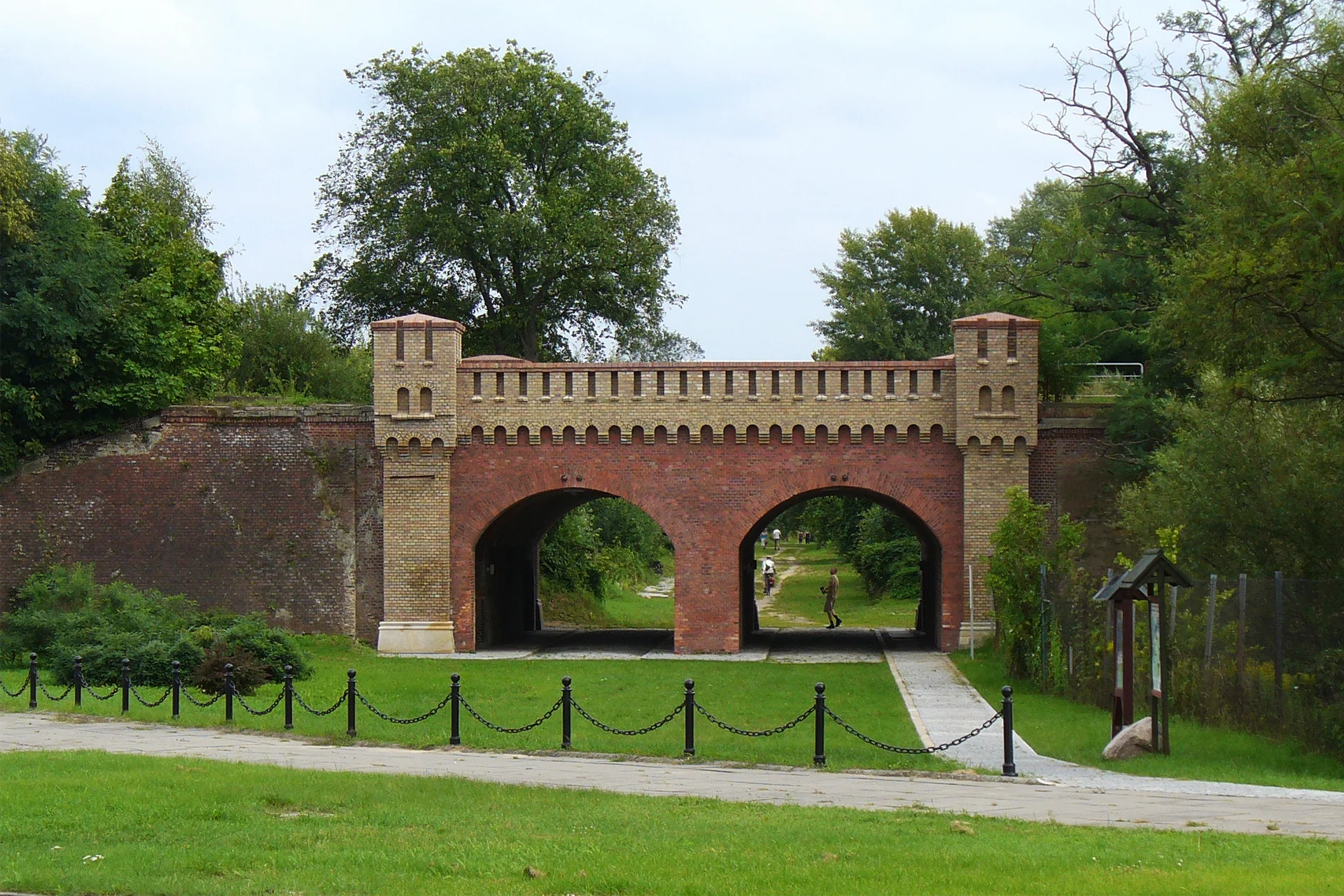 Festung_Kustrin_Altstadt_-_Berliner_Tor